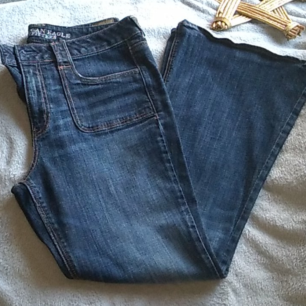 American Eagle blue jeans 👖